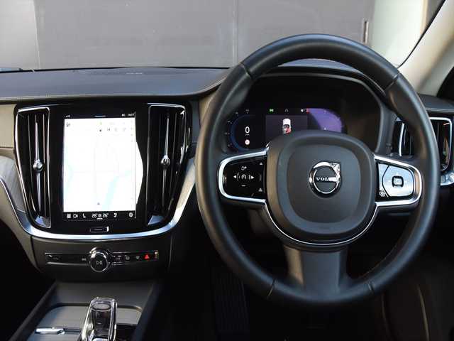 ボルボ ボルボ Ｖ６０ アルティメット B4 和歌山県 2023(令5)年 2.5万km オニキスブラックP 黒革 /Googleナビ /CarPlay /360度カメラ /harman/kardon /オートテールゲート /ACC /BSM /LKA /衝突軽減ブレーキ /HUD /前後ドラレコ /パワーシート /シートヒーター /ベンチレーション /ステアリングヒーター /LEDライト /ETC