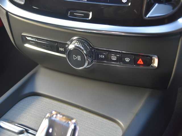 ボルボ ボルボ Ｖ６０ アルティメット B4 和歌山県 2023(令5)年 2.5万km オニキスブラックP 黒革 /Googleナビ /CarPlay /360度カメラ /harman/kardon /オートテールゲート /ACC /BSM /LKA /衝突軽減ブレーキ /HUD /前後ドラレコ /パワーシート /シートヒーター /ベンチレーション /ステアリングヒーター /LEDライト /ETC