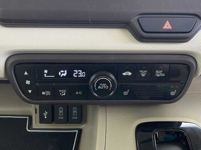 ホンダ Ｎ ＢＯＸ G L ホンダセンシング 秋田県 2020(令2)年 3.3万km プラチナホワイトパール ４ＷＤ/ホンダセンシング/純正メモリナビ/　(CD/DVD/フルセグTV/Bluetooth/USB)/バックカメラ/アダプティブクルーズコントロール/片側パワースライドドア/前席シートヒーター/プッシュスタート/スマートキー/オートライト/ＬＥＤヘッドライト/純正フロアマット/ＥＴＣ/取扱説明書/保証書