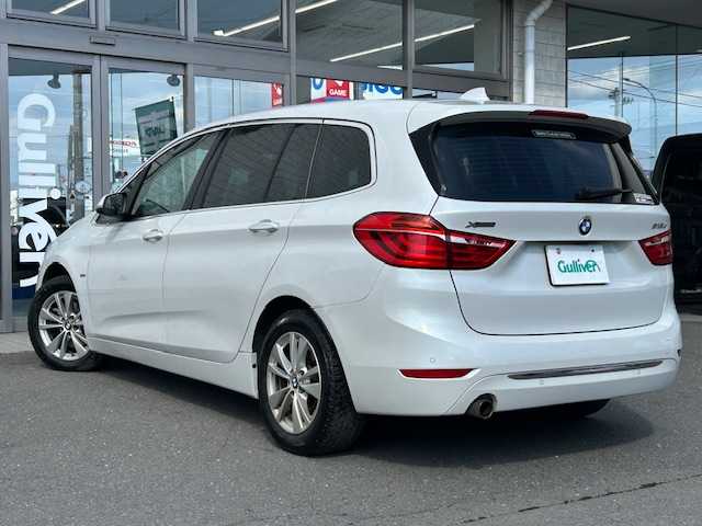 ＢＭＷ ２１８ｄ xDriveグランツアラー ラグジュアリー 青森県 2018(平30)年 7.6万km ミネラルホワイト 7人乗り/ディーゼルターボ4WD/純正ナビ（BlueTooth/CD/DVD/AUX/）/インテリジェントセーフティ/パーキングセンサー/205/55/17夏タイヤ積込/HDR360Rドライブレコーダー/ヘッドアップディスプレイ/ミラー一体型ETC/黒本革シート/前席シートヒーター/前席パワーシート/取扱説明書/保証書