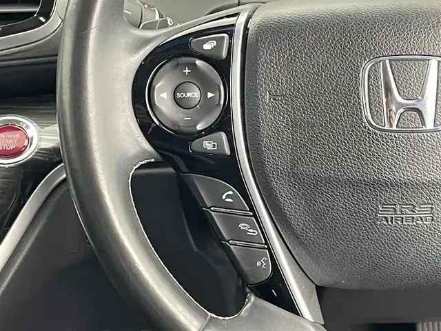 ホンダ オデッセイ アブソルート 大分県 2014(平26)年 9.5万km 黒 純正ディーラーナビ/・フルセグTV/・Bluetooth/・CD/・DVD/バックカメラ/両側パワースライドドア/ビルトインETC/フリップダウンモニター/クルーズコントロール/純正16インチアルミホイール/フォグライト/ステアリングリモコン/ハーフレザーシート/パドルシフト/LEDヘッドライト/プッシュスタート/スマートキー/電動格納ミラー/パワーウィンドウ/パワーステアリング