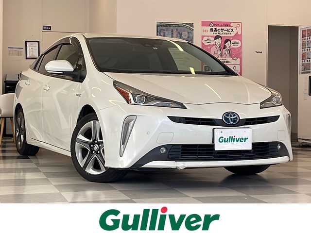 トヨタ プリウス Sツーリングセレクション 岐阜県 2019(令1)年 8万km ホワイトパールクリスタルシャイン ワンオーナー/プリクラッシュセーフティ/車線逸脱警報/オートマチックハイビーム/純正ナビ/フルセグTV/Bluetooth/革シート/前席シートヒーター/純正ドライブレコーダー/LEDヘッドライト/ビルトインETC/スタッドレスタイヤ４本積込/保証書/取扱説明書/スペアキー