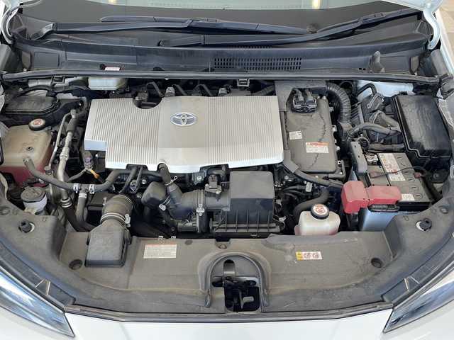トヨタ プリウス Sツーリングセレクション 岐阜県 2019(令1)年 8万km ホワイトパールクリスタルシャイン ワンオーナー/プリクラッシュセーフティ/車線逸脱警報/オートマチックハイビーム/純正ナビ/フルセグTV/Bluetooth/革シート/前席シートヒーター/純正ドライブレコーダー/LEDヘッドライト/ビルトインETC/スタッドレスタイヤ４本積込/保証書/取扱説明書/スペアキー