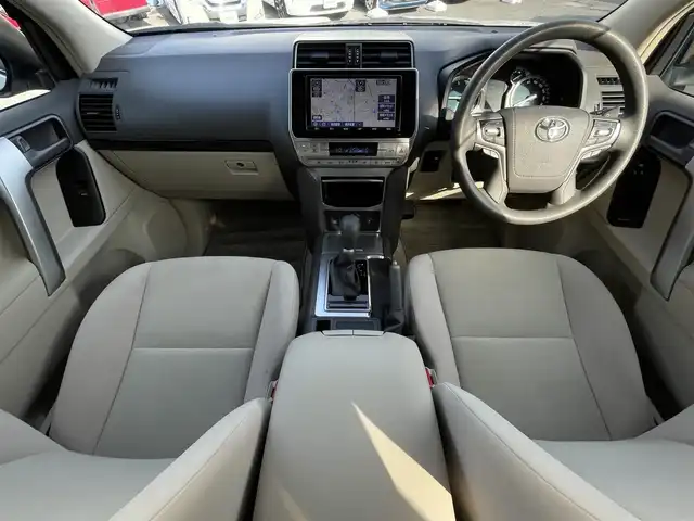 トヨタ ランドクルーザー プラド TX 東京都 2020(令2)年 2.2万km ホワイトパールクリスタルシャイン ワンオーナー/サンルーフ/ブラックルーフレール/純正メモリナビ（NSZT-Y68T）/バックカメラ/・フルセグTV/Bluetoothオーディオ/DVD/純正ドライブレコーダー（DRT-H68A）/Toyota Safety Sense/・プリクラッシュセーフティ/・レーンディパーチャーアラート/・オートマチックハイビーム/・レーダークルーズコントロール（ブレーキ制御付）/純正アルミホイール/純正フロアマット/保証書/取扱説明書/スペアキー