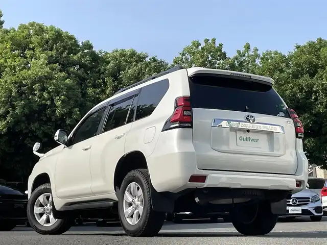 トヨタ ランドクルーザー プラド TX 東京都 2020(令2)年 2.2万km ホワイトパールクリスタルシャイン ワンオーナー/サンルーフ/ブラックルーフレール/純正メモリナビ（NSZT-Y68T）/バックカメラ/・フルセグTV/Bluetoothオーディオ/DVD/純正ドライブレコーダー（DRT-H68A）/Toyota Safety Sense/・プリクラッシュセーフティ/・レーンディパーチャーアラート/・オートマチックハイビーム/・レーダークルーズコントロール（ブレーキ制御付）/純正アルミホイール/純正フロアマット/保証書/取扱説明書/スペアキー