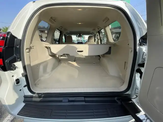 トヨタ ランドクルーザー プラド TX 東京都 2020(令2)年 2.2万km ホワイトパールクリスタルシャイン ワンオーナー/サンルーフ/ブラックルーフレール/純正メモリナビ（NSZT-Y68T）/バックカメラ/・フルセグTV/Bluetoothオーディオ/DVD/純正ドライブレコーダー（DRT-H68A）/Toyota Safety Sense/・プリクラッシュセーフティ/・レーンディパーチャーアラート/・オートマチックハイビーム/・レーダークルーズコントロール（ブレーキ制御付）/純正アルミホイール/純正フロアマット/保証書/取扱説明書/スペアキー