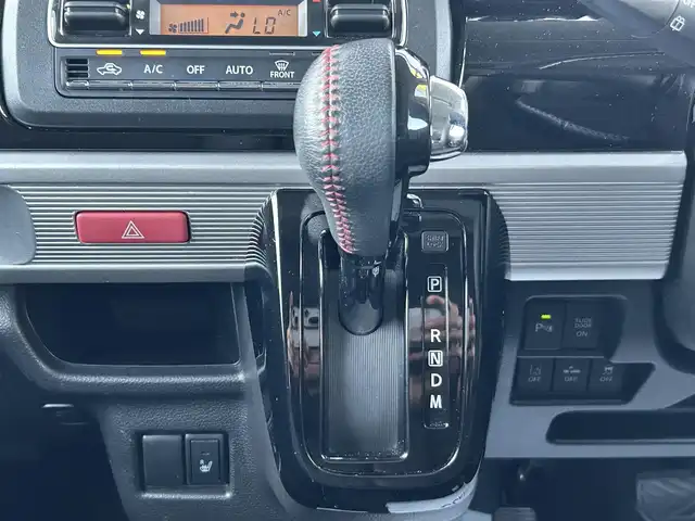 スズキ スペーシア カスタム HYBRID XS ターボ 長崎県 2019(平31)年 10.1万km ピュアホワイトP (株)IDOMが運営する【じしゃロン長崎店】の自社ローン専用車両になりますこちらは現金またはオートローンご利用時の価格です。自社ローンご希望の方は別途その旨お申付け下さい/両側パワースライドドア　/ナビ　/バックカメラ　/衝突被害軽減ブレーキ　/レーンアシスト　/シートヒーター　/ハーフレザーシート　/ＬＥＤヘッドライト/オートライト/フォグランプ　/ドラレコ　/パドルシフト　/コーナーセンサー　/アイドリングストップ