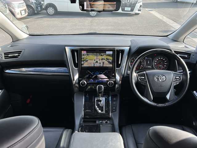 トヨタ アルファード S Cパッケージ 香川県 2019(令1)年 4.4万km ホワイトパールクリスタルシャイン 社外１０インチナビ/フリップダウンモニター/両側パワースライドドア/デジタルインナーミラー/ブラインドスポットモニター/パワーバックドア/3眼LED/ETC/バックカメラ/オートマチックハイビーム