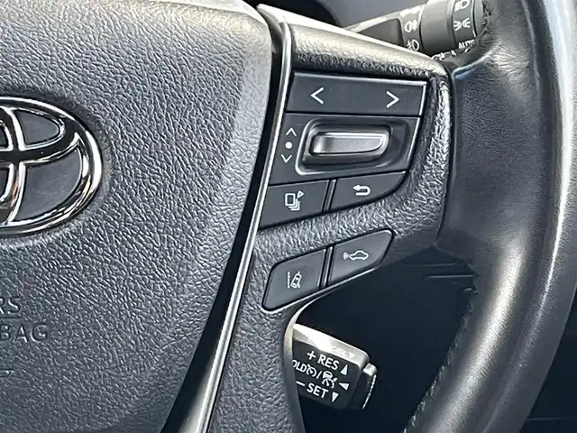 トヨタ アルファードハイブリット S タイプゴールド 道央・札幌 2021(令3)年 9.6万km ホワイトパールクリスタルシャイン ・4WD/・衝突軽減ブレーキ/・寒冷地仕様/・両側パワースライドドア/・純正ナビ/CD&DVD&BT&フルセグTV&AppleCarPlay/・キャンセラー/・ハンズフリー/・フリップダウンモニター(リモコン付)/・バックカメラ/・コーナーセンサー/・レーンキープアシスト/・レーダークルーズコントロール(追従走行あり)/・横滑り防止装置/・WAC/・前席バニティミラー(両側ライト付)/・ウォークスルー/・2列目両側オットマン/・USB入力端子/・1列目2列目100V充電/・プッシュスタート/・スマートキー/・ワイパー熱線/・前方純正ドライブレコーダー/・ビルトインETC/・オートライト/・オートマチックハイビーム/・前後コーナーセンサー/・電動格納ミラー/・ウィンカーミラー/・フォグランプ/・純正フロアマット/・ドアバイザー/・積込17インチ冬タイヤ