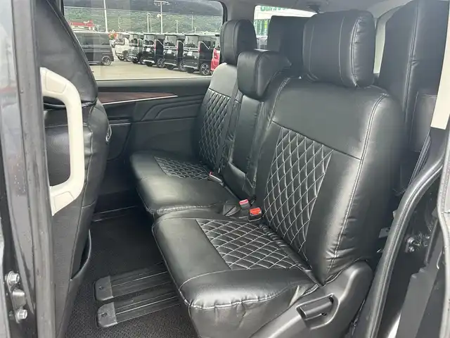 三菱 デリカＤ：５ ジャスパー 岡山県 2023(令5)年 1.5万km グラファイトグレーメタリック/ブラックマイカ 登録時走行距離14240km/純正10.1インチナビ/フルセグTV(AM.FM.CD.DVD.TV.BT)/両側パワースライドドア/全方位カメラ/ETC/ブラインドスポットモニター/ドライブレコーダー/シートヒーター/ブラックレザー調シートカバー/純正ハーフレザーシート/D席パワーシート/衝突軽減ブレーキ/横滑り防止装置/レーダークルーズコントロール/レーンキープアシスト/オートライト/オートマチックハイビーム/アイドリングストップ/電動リアゲート/18インチ純正AW/フロアマット】
