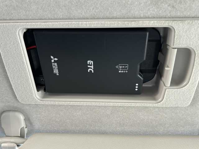 マツダ マツダ２ 15スポルト 静岡県 2025(令7)年 0.8万km スノーフレイクホワイトパールマイカ 純正ナビ/・ラジオ/フルセグTV/・Bluetooth/USB/スマホ連携/主要装備/・レーダークルーズコントロール　/・ドライブレコーダー　/・ＥＴＣ　/・ステアリングリモコン　/・全方位カメラ　/・レーンキープアシスト　/・アイドリングストップ　/・コーナーセンサー　/・パドルシフト　/・オートライト/・BSM/・プッシュスタート/・スマートキー/・ヘッドアップディスプレイ/・SOSコール