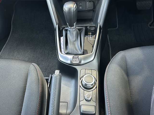 マツダ マツダ２ 15スポルト 静岡県 2025(令7)年 0.8万km スノーフレイクホワイトパールマイカ 純正ナビ/・ラジオ/フルセグTV/・Bluetooth/USB/スマホ連携/主要装備/・レーダークルーズコントロール　/・ドライブレコーダー　/・ＥＴＣ　/・ステアリングリモコン　/・全方位カメラ　/・レーンキープアシスト　/・アイドリングストップ　/・コーナーセンサー　/・パドルシフト　/・オートライト/・BSM/・プッシュスタート/・スマートキー/・ヘッドアップディスプレイ/・SOSコール