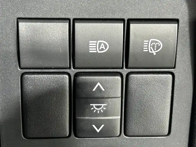 トヨタ ランドクルーザー プラド TX Lパッケージ 佐賀県 2023(令5)年 3万km ブラック 純正9インチナビ/フルセグTV/CD/DVD/Bluetooth/バックカメラ/サンルーフ/モデリスタエアロ/運転席・助手席サイドステップ/衝突被害軽減システム/レーダークルーズコントロール/レーンアシスト/ロードサインアシスト/先行車発進お知らせ機能/オートライト/オートマチックハイビーム/LEDヘッドライト/LEDフォグライト/クリアランスソナー/ビルトインETC/運転席・助手席シートヒーター/運転席・助手席エアシート/運転席・助手席パワーシート/レザーシート/ISOFIX対応/純正19インチアルミホイール/ルーフレール/４WD/純正フロアマット/スマートキー/スペアキー×１