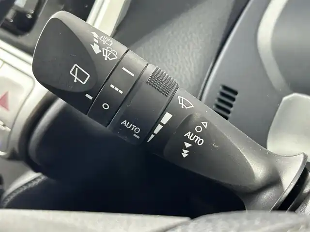 トヨタ ランドクルーザー プラド TX Lパッケージ 佐賀県 2023(令5)年 3万km ブラック 純正9インチナビ/フルセグTV/CD/DVD/Bluetooth/バックカメラ/サンルーフ/モデリスタエアロ/運転席・助手席サイドステップ/衝突被害軽減システム/レーダークルーズコントロール/レーンアシスト/ロードサインアシスト/先行車発進お知らせ機能/オートライト/オートマチックハイビーム/LEDヘッドライト/LEDフォグライト/クリアランスソナー/ビルトインETC/運転席・助手席シートヒーター/運転席・助手席エアシート/運転席・助手席パワーシート/レザーシート/ISOFIX対応/純正19インチアルミホイール/ルーフレール/４WD/純正フロアマット/スマートキー/スペアキー×１