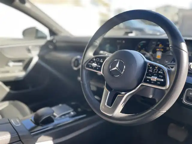メルセデス・ベンツ ＣＬＡ１８０ Sブレイク 栃木県 2021(令3)年 4.4万km デジタルホワイト レーダーセーフティパッケージ/アドバンスドパッケージ/ナビゲーションパッケージ /（AM/FM/Bluetooth/USB)/フルセグ/純正前後ドラレコ　/フットトランクオープナー　/HUD　　 /ハーフレザー /パワーシート（D/N)/シートヒーター /LED　/アダプティブクルーズコントロール /BSM