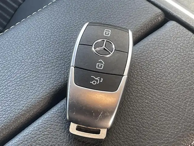 メルセデス・ベンツ ＣＬＡ１８０ Sブレイク 栃木県 2021(令3)年 4.4万km デジタルホワイト レーダーセーフティパッケージ/アドバンスドパッケージ/ナビゲーションパッケージ /（AM/FM/Bluetooth/USB)/フルセグ/純正前後ドラレコ　/フットトランクオープナー　/HUD　　 /ハーフレザー /パワーシート（D/N)/シートヒーター /LED　/アダプティブクルーズコントロール /BSM