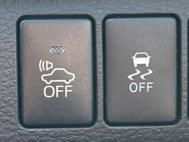 トヨタ ハリアー ハイブリッド プレミアム 茨城県 2014(平26)年 8.3万km スパークリングブラックパールクリスタルシャイン 純正ナビ/衝突軽減システム /バックカメラ /LEDヘッドライト /クルーズコントロール /パワーシート /スマートキー /ハーフレザーシート /純正アルミホイール /ETC /レーンキープアシスト /電動リアゲート