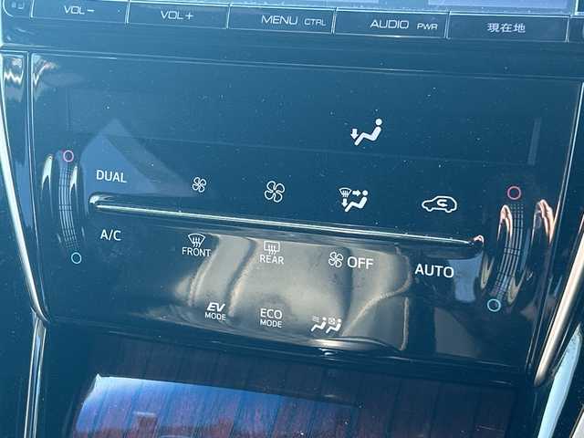 トヨタ ハリアー ハイブリッド プレミアム 茨城県 2014(平26)年 8.3万km スパークリングブラックパールクリスタルシャイン 純正ナビ/衝突軽減システム /バックカメラ /LEDヘッドライト /クルーズコントロール /パワーシート /スマートキー /ハーフレザーシート /純正アルミホイール /ETC /レーンキープアシスト /電動リアゲート