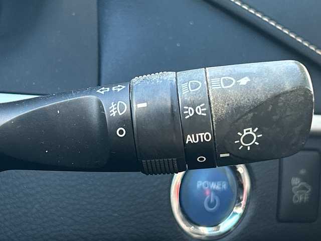 トヨタ ハリアー ハイブリッド プレミアム 茨城県 2014(平26)年 8.3万km スパークリングブラックパールクリスタルシャイン 純正ナビ/衝突軽減システム /バックカメラ /LEDヘッドライト /クルーズコントロール /パワーシート /スマートキー /ハーフレザーシート /純正アルミホイール /ETC /レーンキープアシスト /電動リアゲート