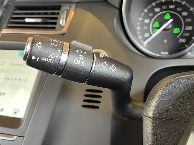 ジャガー Ｅペース R ダイナミック 愛知県 2019(令1)年 6.6万km ガンＭ 純正ナビ/360度カメラ/フルセグTV/Bluetooth/黒革シート/シートヒーター/ACC/レーンキープ/ブラインドスポット/ヘッドアップディスプレイ/パワーバックドア/純正20インチブラックアルミ/LEDヘッドライト/ETC