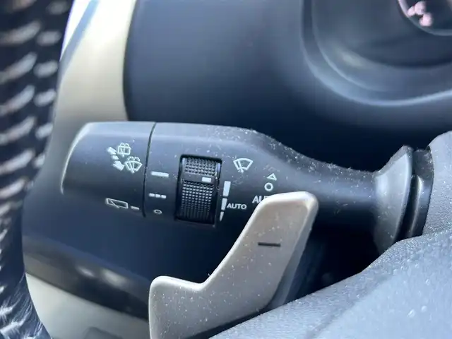 レクサス ＮＸ 300h Iパッケージ 奈良県 2015(平27)年 7.3万km ソニッククォーツ 純正フルセグナビ/Bluetooth/DVD、ブルーレイ再生機能/ETC/パワーシート/シートヒーター/パワーバックドア/コーナーセンサー/クルーズコントロール/バックカメラ/スペアキー/LEDヘッドライト/純正アルミホイール/社外マット/ABS/盗難防止装置/オートライト/衝突被害軽減システム/サイドカーテンエアバッグ