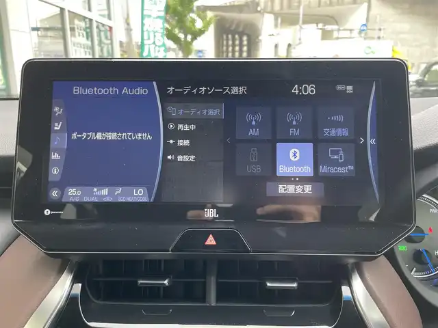 トヨタ ハリアー ハイブリッド Z レザーパッケージ 東京都 2020(令2)年 2.4万km ホワイトパールクリスタルシャイン 純正12.3型ナビ/　フルセグTV/Bluetooth/パノラミックビューモニター/衝突被害軽減/レーンキープ/レーダークルーズコントロール/オートマチックハイビーム/クリアランスソナー/デジタルインナーミラー/ヘッドアップディスプレイ/JBLサウンド/ブラインドスポットモニター/ビルトインETC2.0/レザーシート/パワーシート/シートヒーター/ベンチレーション/パワーバックドア/純正19インチアルミホイール/LEDヘッドライト/フォグランプ/オートライト/ハンドルヒーター/ステアリングスイッチ/プッシュスタート/スマートキー/電動格納ミラー/ウインカーミラー/横すべり防止/フロアマット/ドアバイザー/取扱説明書