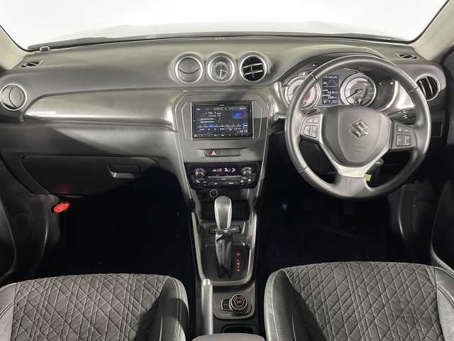 スズキ エスクード 1．4 ターボ 福岡県 2020(令2)年 2.3万km クールホワイトパール ケンウッド製社外ナビ/クルーズコントロール/シートヒーター(運転席+助手席)/Bluetooth/フルセグ/ETC/ターボエンジン/パドルシフト/ABS/レーンキープ/ブラインドスポットアシスト/バックカメラ/横滑り防止装置/衝突被害軽減システム/アイドリングストップ/純正アルミ/ダウンヒルアシスト/USB/DVD/HDMI/スペアキー/スマートキー/プッシュスタート/オートライト