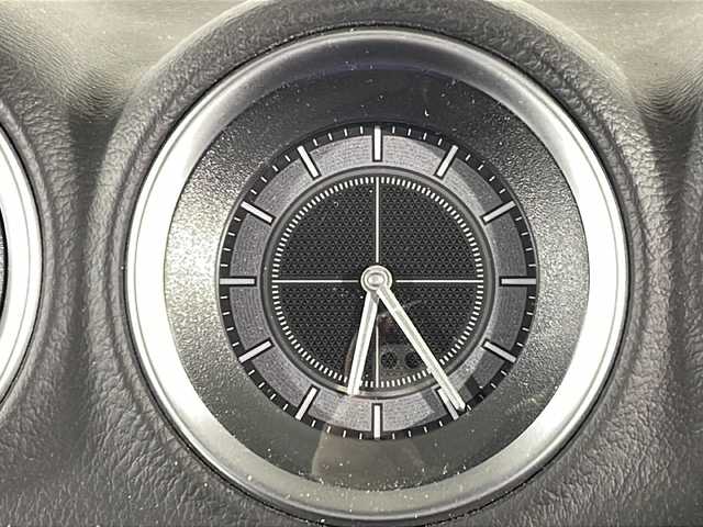 スズキ エスクード 1．4 ターボ 福岡県 2020(令2)年 2.3万km クールホワイトパール ケンウッド製社外ナビ/クルーズコントロール/シートヒーター(運転席+助手席)/Bluetooth/フルセグ/ETC/ターボエンジン/パドルシフト/ABS/レーンキープ/ブラインドスポットアシスト/バックカメラ/横滑り防止装置/衝突被害軽減システム/アイドリングストップ/純正アルミ/ダウンヒルアシスト/USB/DVD/HDMI/スペアキー/スマートキー/プッシュスタート/オートライト