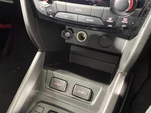 スズキ エスクード 1．4 ターボ 福岡県 2020(令2)年 2.3万km クールホワイトパール ケンウッド製社外ナビ/クルーズコントロール/シートヒーター(運転席+助手席)/Bluetooth/フルセグ/ETC/ターボエンジン/パドルシフト/ABS/レーンキープ/ブラインドスポットアシスト/バックカメラ/横滑り防止装置/衝突被害軽減システム/アイドリングストップ/純正アルミ/ダウンヒルアシスト/USB/DVD/HDMI/スペアキー/スマートキー/プッシュスタート/オートライト