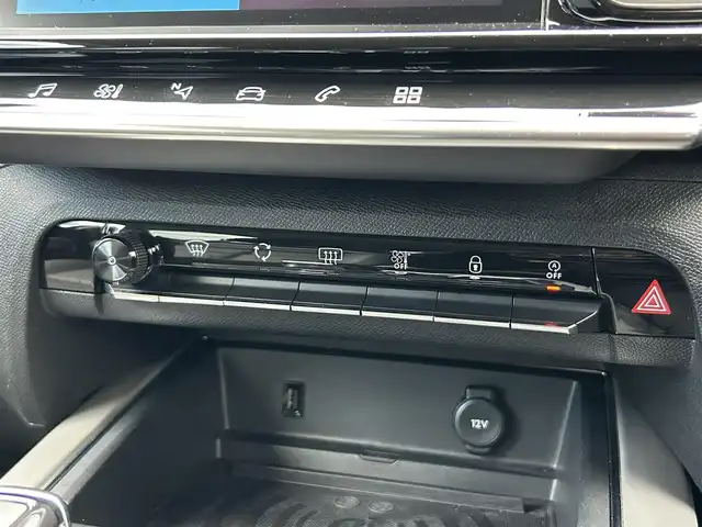 シトロエン シトロエン Ｃ５ エアクロス シャイン ブルーHDi 茨城県 2021(令3)年 3.8万km グレー 衝突軽減Ｂ　/ＡＣＣ　/レーンアシスト　/ＢＳＭ　/バック／サイドビューカメラ　/パーキングセンサー　/アンビエンスライト　/半革　/ＰＷシート　/ＰＷテールゲート　/ＣａｒＰｌａｙ　/ＢＴ　/ＵＳＢ　/ワイヤレス充電　/ＥＴＣ/ルーフレール/禁煙車