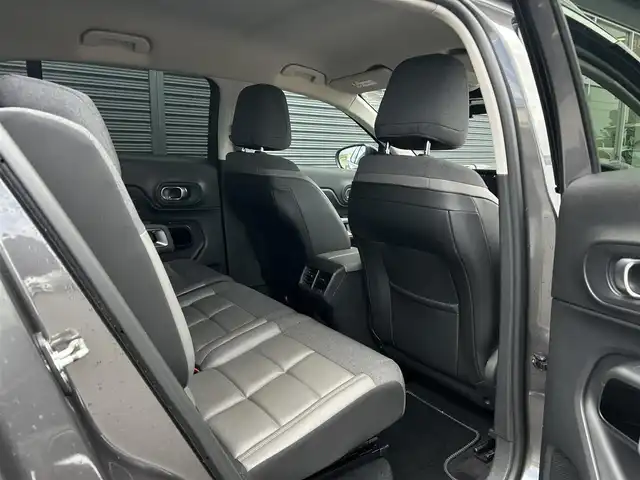 シトロエン シトロエン Ｃ５ エアクロス シャイン ブルーHDi 茨城県 2021(令3)年 3.8万km グレー 衝突軽減Ｂ　/ＡＣＣ　/レーンアシスト　/ＢＳＭ　/バック／サイドビューカメラ　/パーキングセンサー　/アンビエンスライト　/半革　/ＰＷシート　/ＰＷテールゲート　/ＣａｒＰｌａｙ　/ＢＴ　/ＵＳＢ　/ワイヤレス充電　/ＥＴＣ/ルーフレール/禁煙車