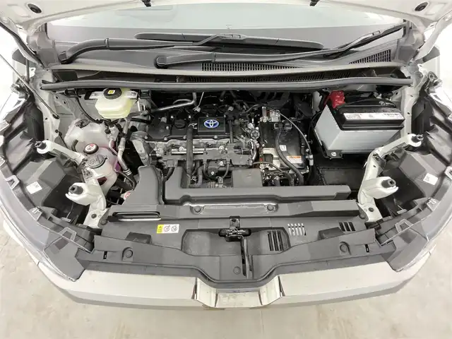 トヨタ ノア ハイブリッド S－Z 千葉県 2023(令5)年 3.8万km ホワイトパールクリスタルシャイン 禁煙車/トヨタセーフティーセンス/・プリクラッシュセーフティー/・レーンディパーチャーアラート/・レーダークルーズコントロール/・ロードサインアシスト/・ドライバー異常時対応システム/両側パワースライドドア/純正10.5インチディスプレイオーディオ/CD/DVD/Bluetooth/フルセグ/バックカメラ/デジタルインナーミラー/LEDオートライト/シートヒーター/純正17インチアルミホイール/オートエアコン/アイドリングストップ/プッシュスタート/スマートキー/取扱説明書/保証書