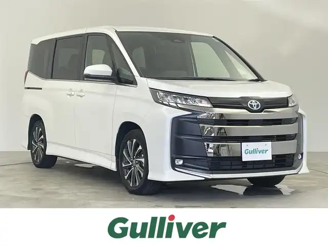トヨタ ノア ハイブリッド S－Z 千葉県 2023(令5)年 3.8万km ホワイトパールクリスタルシャイン 禁煙車/トヨタセーフティーセンス/・プリクラッシュセーフティー/・レーンディパーチャーアラート/・レーダークルーズコントロール/・ロードサインアシスト/・ドライバー異常時対応システム/両側パワースライドドア/純正10.5インチディスプレイオーディオ/CD/DVD/Bluetooth/フルセグ/バックカメラ/デジタルインナーミラー/LEDオートライト/シートヒーター/純正17インチアルミホイール/オートエアコン/アイドリングストップ/プッシュスタート/スマートキー/取扱説明書/保証書