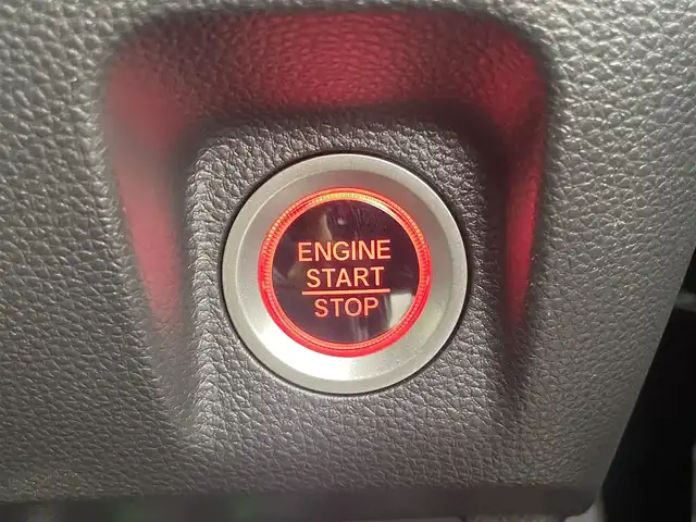 ホンダ Ｎ ＷＧＮ L スタイル+ビター 愛知県 2023(令5)年 0.9万km ブリティッシュグリーンP ホンダセンシング/純正メモリーインターナビ/・Bluetooth/・AM/FM/・CD/DVD/レーダークルーズコントロール/前席シートヒーター/前後ドライブレコーダー/バックカメラ/ハーフレザーシート/AUTOLEDライト/USBポート×３/電動パーキングシステム/ブレーキホールド/ETC