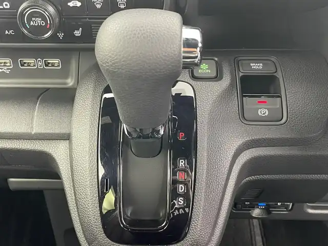 ホンダ Ｎ ＷＧＮ L スタイル+ビター 愛知県 2023(令5)年 0.9万km ブリティッシュグリーンP ホンダセンシング/純正メモリーインターナビ/・Bluetooth/・AM/FM/・CD/DVD/レーダークルーズコントロール/前席シートヒーター/前後ドライブレコーダー/バックカメラ/ハーフレザーシート/AUTOLEDライト/USBポート×３/電動パーキングシステム/ブレーキホールド/ETC
