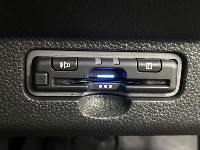 ホンダ Ｎ ＷＧＮ L スタイル+ビター 愛知県 2023(令5)年 0.9万km ブリティッシュグリーンP ホンダセンシング/純正メモリーインターナビ/・Bluetooth/・AM/FM/・CD/DVD/レーダークルーズコントロール/前席シートヒーター/前後ドライブレコーダー/バックカメラ/ハーフレザーシート/AUTOLEDライト/USBポート×３/電動パーキングシステム/ブレーキホールド/ETC