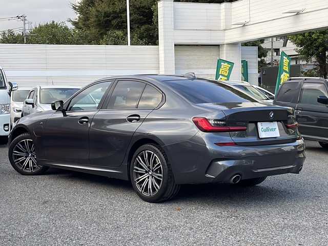 ＢＭＷ ３３０ｅ 東京都 2020(令2)年 2万km ミネラルグレー ワンオーナー/新車時保証書　整備記録簿　取扱説明書/インテリジェントセーフティー/アダプティブクルーズコントロール/アイドリングストップ/純正HDDナビ/USB/BT/ScreenMirroring/360度カメラ　ルームミラー内臓ETC/フロントパワーシート【運転席メモリー付】/ハーフレザーシート/シートヒーター/LEDヘッドライト/オートライト/パワーバックドア/スマートキー×２/デジタルカードキー×１/パドルシフト付革巻きハンドル/コーナーセンサー/純正18インチアルミ