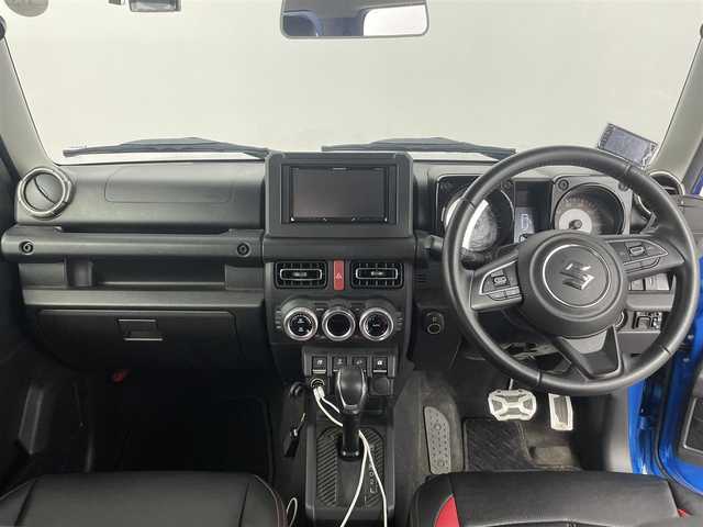 スズキ ジムニー XC 道央・札幌 2019(平31)年 3.2万km ブリスクブルーメタリック/ブラック2トーンルーフ ・４WD/・衝突被害軽減ブレーキ/・レーンキープアシスト/・オートハイビーム/・クルーズコントロール/・ダウンヒルアシスト/・シートヒーター/・アイドリングストップ/・社外ディスプレイオーディオ/・バックカメラ/・Bluetooth/・CD/DVD/・ETC/・ドライブレコーダー/・LEDヘッドライト/・純正マッドフラップ/・スマートキー/・プッシュスタート/・横滑り防止装置/・電格ミラー/・全席シートカバー