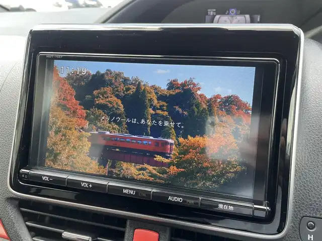 トヨタ ヴォクシー ZS 埼玉県 2017(平29)年 6.6万km ブラッキッシュアゲハガラスフレーク /純正9型メモリナビ//フルセグTV//バックカメラ//CD/DVD/Bluetooth//両側パワースライドドア//クルーズコントロール//ビルトインETC2.0//スマートキーx2//LEDヘッドライト//PCS 衝突軽減ブレーキ//LDA 車線逸脱警報//W.サイドエアバッグ//カーテン.ニーエアバッグ//ABS//横滑り防止装置//アイドリングSTOP//革巻きステアリング//オートライト//オートハイビーム//LEDフォグランプ//プライバシーガラス//ドアバイザー//純正16インチAW//新車時保証書//取扱説明書//ナビ取説