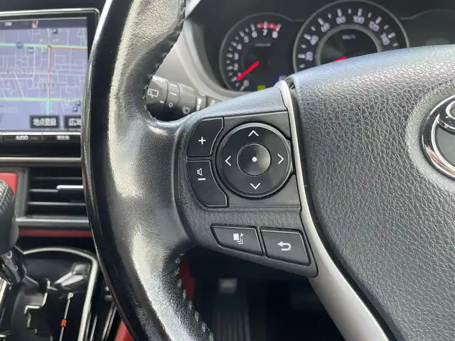 トヨタ ヴォクシー ZS 埼玉県 2017(平29)年 6.6万km ブラッキッシュアゲハガラスフレーク /純正9型メモリナビ//フルセグTV//バックカメラ//CD/DVD/Bluetooth//両側パワースライドドア//クルーズコントロール//ビルトインETC2.0//スマートキーx2//LEDヘッドライト//PCS 衝突軽減ブレーキ//LDA 車線逸脱警報//W.サイドエアバッグ//カーテン.ニーエアバッグ//ABS//横滑り防止装置//アイドリングSTOP//革巻きステアリング//オートライト//オートハイビーム//LEDフォグランプ//プライバシーガラス//ドアバイザー//純正16インチAW//新車時保証書//取扱説明書//ナビ取説