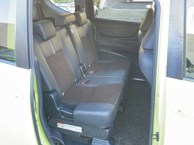 トヨタ シエンタ ハイブリッド G クエロ 東京都 2021(令3)年 3.5万km ブラックマイカ/エアーイエロー 2トーン ワンオーナー/純正メモリーナビ(MSZT-Y68T)/フルセグTV/CD/DVD/Bluetooth/SD/FM/AM/バックカメラ　ETC2.0/前後ろドライブレコーダー/両側パワースライドドア/プリクラッシュセーフティ/レーンディパーチャーアラート/パーキングサポートブレーキ/オートマチックハイビーム/先行車発進告知/前後クリアランスソナー/クルーズコントロール/ステアリングスイッチ/LEDヘッドライト/フォグランプ/オートライト/D/Nシートヒーター/ステアリングヒーター/スマートキー×２/前席、荷室100V電源/新車時保証書　取扱説明書/純正15インチアルミ