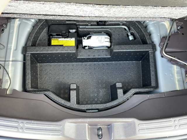 トヨタ ポルテ Y 島根県 2013(平25)年 4.9万km ライトブルーマイカメタリック 社外7インチSDナビゲーション(AVN-Z02i)/フルセグ BT CD DVD SD/バックカメラ/片側パワースライドドア/ETC/ハロゲンライト/フォグライト/ISOFIX/電動格納ミラー/ウィンカーミラー/ドアバイザー/純正フロアマット/スマートキー