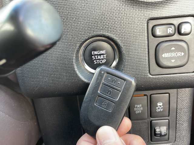 トヨタ ポルテ Y 島根県 2013(平25)年 4.9万km ライトブルーマイカメタリック 社外7インチSDナビゲーション(AVN-Z02i)/フルセグ BT CD DVD SD/バックカメラ/片側パワースライドドア/ETC/ハロゲンライト/フォグライト/ISOFIX/電動格納ミラー/ウィンカーミラー/ドアバイザー/純正フロアマット/スマートキー