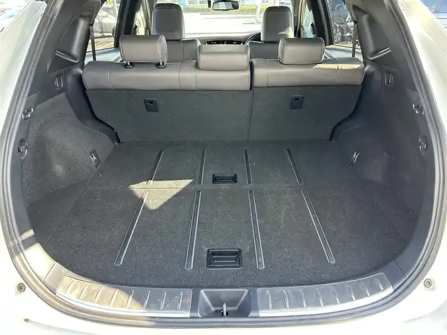 トヨタ ハリアー プレミアム スタイルアッシュ 愛媛県 2016(平28)年 8.4万km ホワイトパールクリスタルシャイン ディーラーオプション純正ナビ/BT/AM・FM/CD/DVD/フルセグTV/ETC/前方ドライブレコーダー/バックカメラ/クルーズコントロール/レーンキープアシスト/衝突軽減システム/横滑り防止装置/ステアリングスイッチ/D+N席パワーシート・シートヒーター/モデリスタエアロパーツ/アルパインツイータ－/純正フロアマット/純正アルミホイール