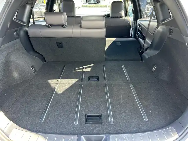 トヨタ ハリアー プレミアム スタイルアッシュ 愛媛県 2016(平28)年 8.4万km ホワイトパールクリスタルシャイン ディーラーオプション純正ナビ/BT/AM・FM/CD/DVD/フルセグTV/ETC/前方ドライブレコーダー/バックカメラ/クルーズコントロール/レーンキープアシスト/衝突軽減システム/横滑り防止装置/ステアリングスイッチ/D+N席パワーシート・シートヒーター/モデリスタエアロパーツ/アルパインツイータ－/純正フロアマット/純正アルミホイール