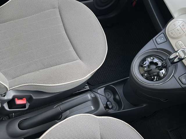 フィアット ５００Ｃ 1．4 16V ラウンジ 岐阜県 2010(平22)年 5.4万km 白 ガラスルーフ/純正オーディオ/社外デジタルインナーミラー/前後ドライブレコーダー/キーレス