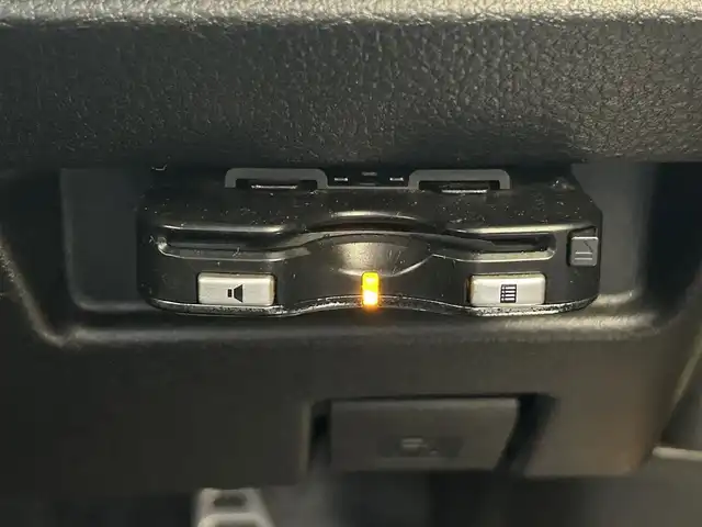 スズキ スペーシア ギア HYBRID XZ 福島県 2019(平31)年 3.4万km アクティブイエロー/ガンメタリック2トーン ・純正サイドデカール/・純正ナビ(CN-RZ843)/(DVD/CD/Bluetooth/ワンセグTV/SD)/・全方位モニター/・ETC/・前方ドライブレコーダー/・両側パワースライドドア/・デュアルセンサーブレーキサポート/・車線維持支援機能/・オートライト/・LEDヘッドライト/・シートヒーター/・ルーフレール/・スマートキー/・プッシュスタート/・純正14インチアルミホイール/・純正ゴムマット