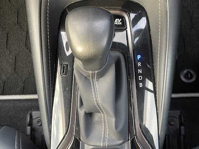 トヨタ カローラツーリング ハイブリッド ダブルバイビー 宮城県 2021(令3)年 12.6万km ブラックマイカ 登録時走行距離125874km/純正ナビ/TV・Bluetooth・AM・FM・ミラキャスト/バックカメラ/シートヒーター/モデリスタエアロ/寒冷地仕様/純正ビルトインETC/コーナーセンサー/電動パーキングシステム/オートマチックハイビーム/ステアリングヒーター/レーザー探知機/プッシュスタート/ドアバイザー/電動格納ミラー