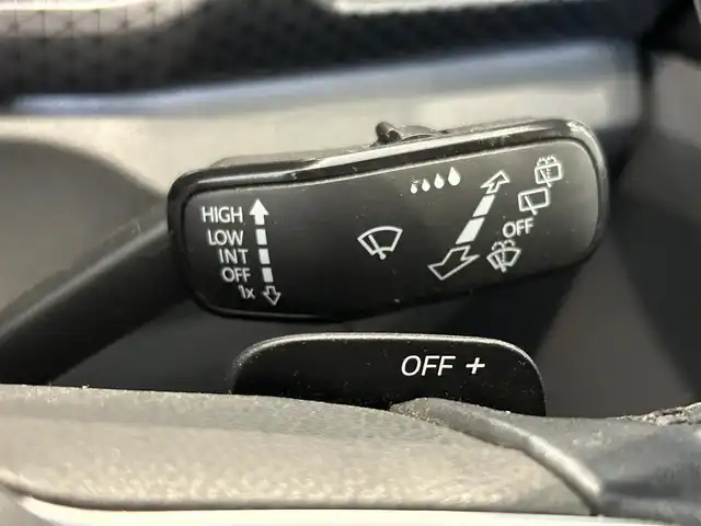 フォルクスワーゲン ＶＷ Ｔ－クロス TSI スタイル 岐阜県 2021(令3)年 4.3万km 黒 Discover　Proパッケージ/純正SSDナビゲーションシステム/ Bluetooth/AppleCarPlay/Android Auto/セーフティプロパッケージ/テクノロジーパッケージ/アダプティブクルーズコントロール/レーンキープアシストシステム/ドライバー疲労検知システム/ハイビームアシスト/プリクラッシュブレーキシステム（Front Assist）/ブラインドスポットディテクション/リアトラフィックアラート/バックカメラ/ルーフレール/ETC2.0/前後ドライブレコーダー/純正フロアマット