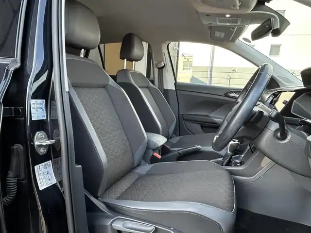 フォルクスワーゲン ＶＷ Ｔ－クロス TSI スタイル 岐阜県 2021(令3)年 4.3万km 黒 Discover　Proパッケージ/純正SSDナビゲーションシステム/ Bluetooth/AppleCarPlay/Android Auto/セーフティプロパッケージ/テクノロジーパッケージ/アダプティブクルーズコントロール/レーンキープアシストシステム/ドライバー疲労検知システム/ハイビームアシスト/プリクラッシュブレーキシステム（Front Assist）/ブラインドスポットディテクション/リアトラフィックアラート/バックカメラ/ルーフレール/ETC2.0/前後ドライブレコーダー/純正フロアマット